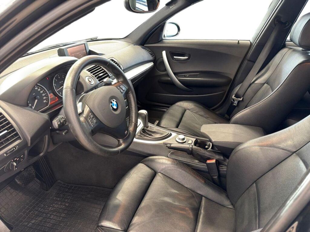 BMW 130 2007 Musta