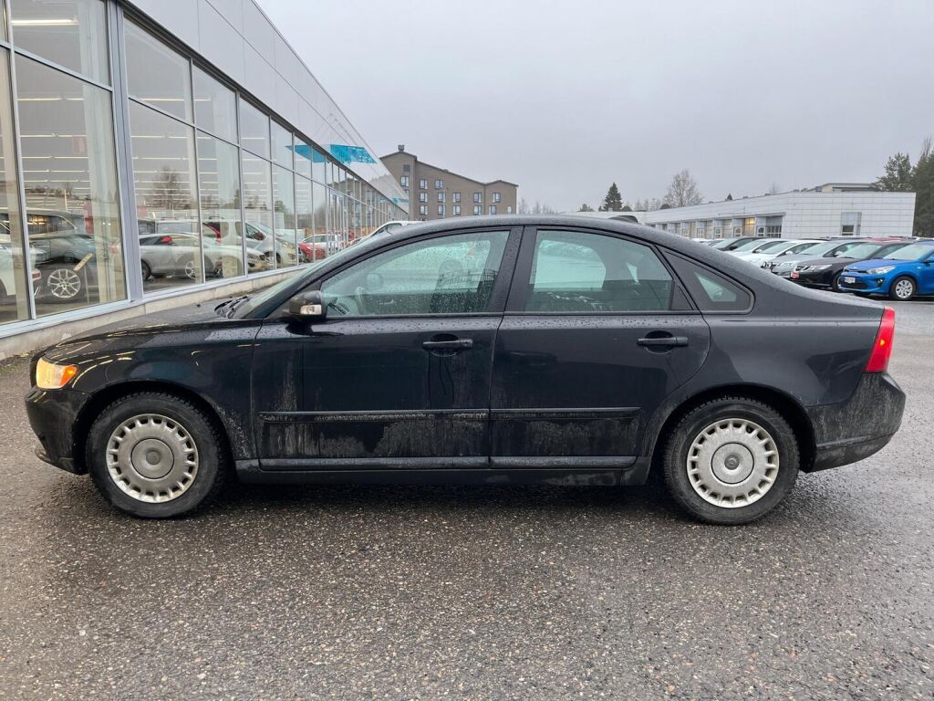 Volvo S40 2007 Musta