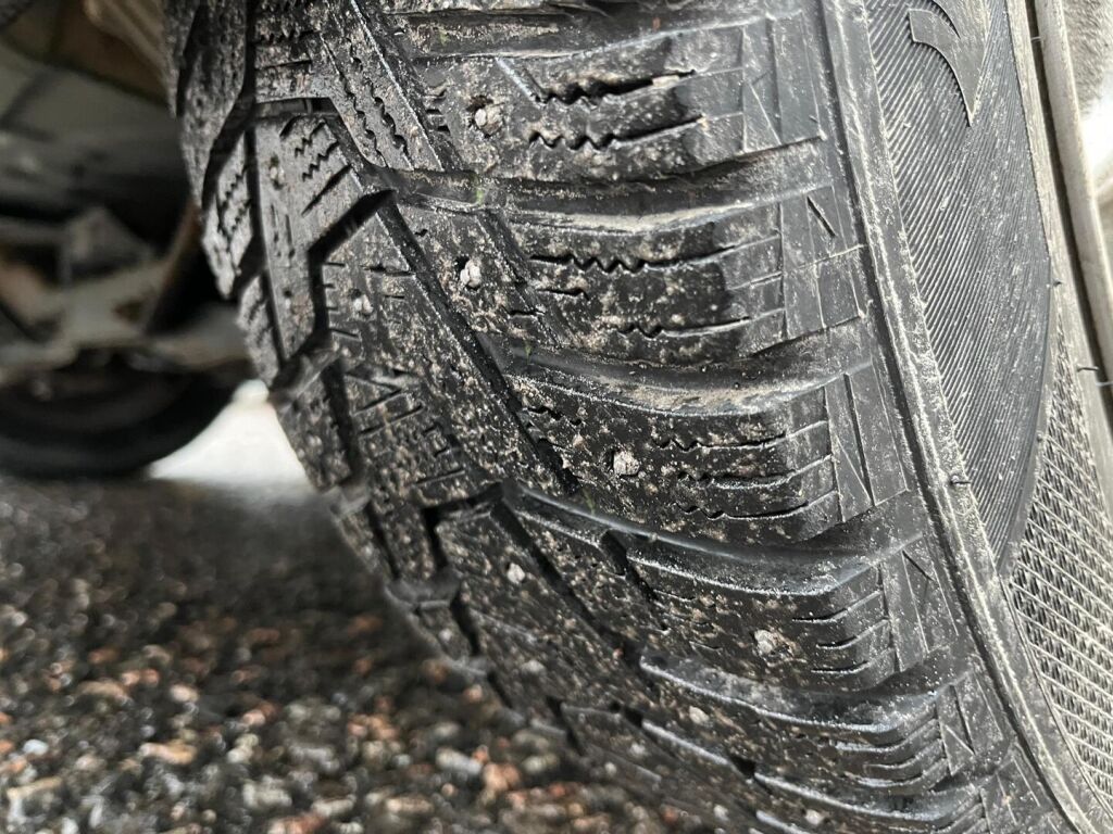 Volvo S40 2007 Musta