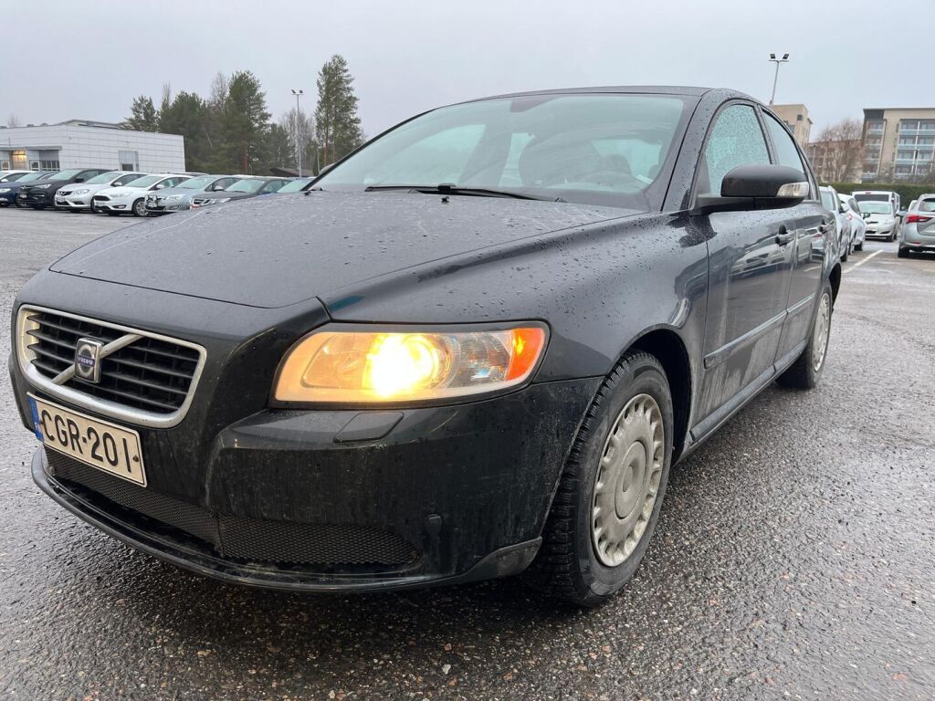 Volvo S40 2007 Musta