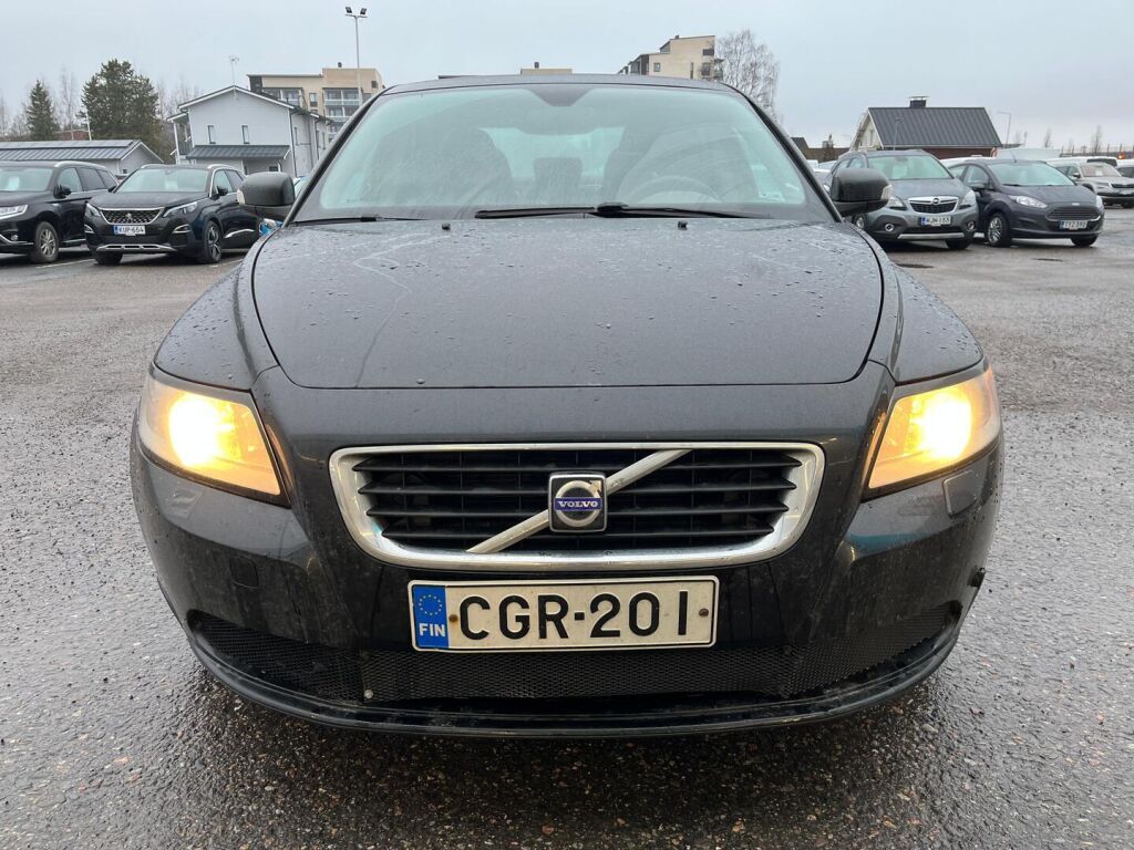 Volvo S40 2007 Musta