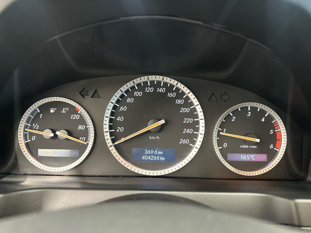 Mercedes-Benz C 2007 Musta