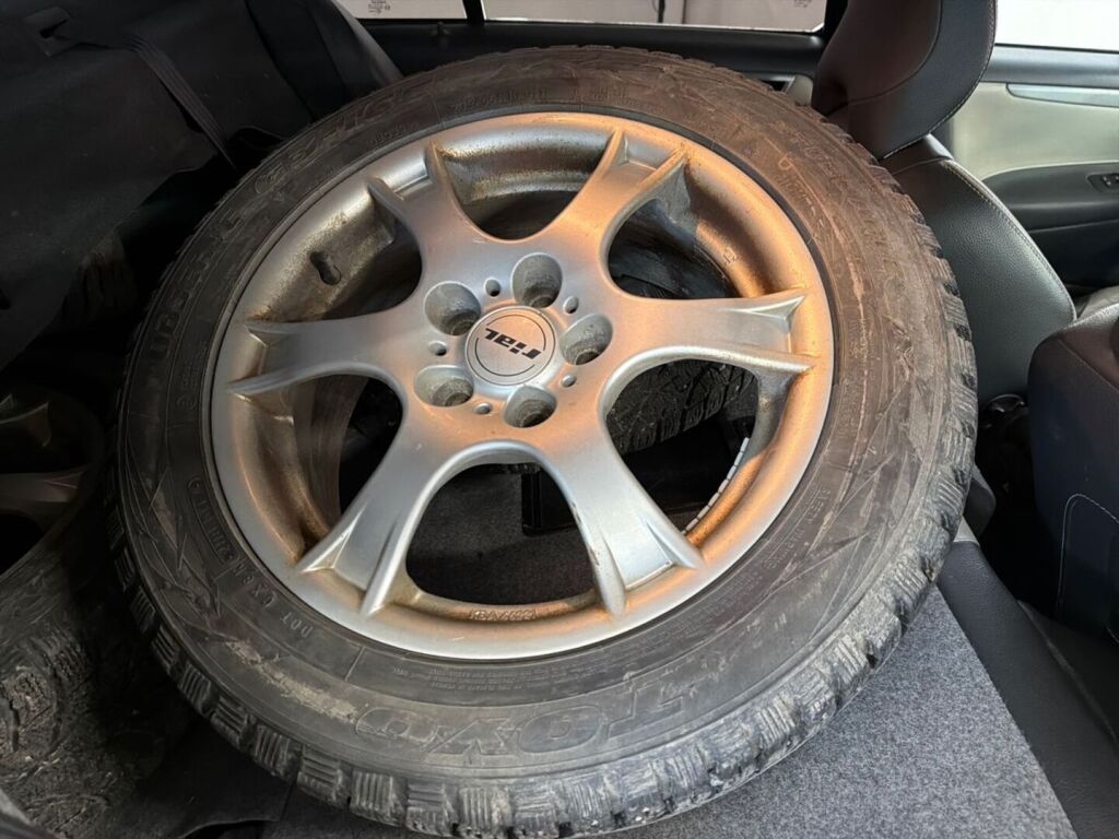Volvo S60 2008 Musta