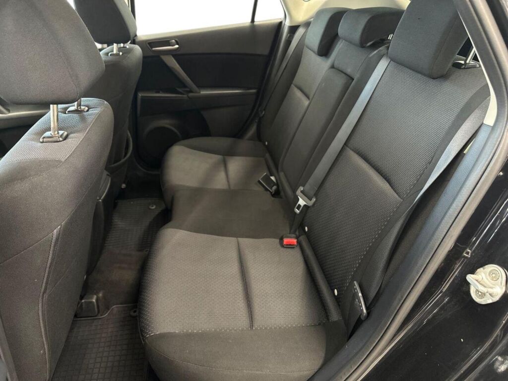 Mazda Mazda3 2010 Musta