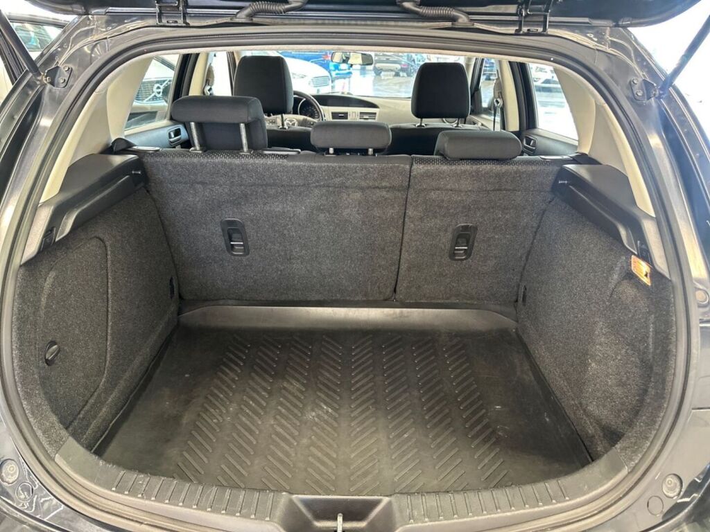 Mazda Mazda3 2010 Musta