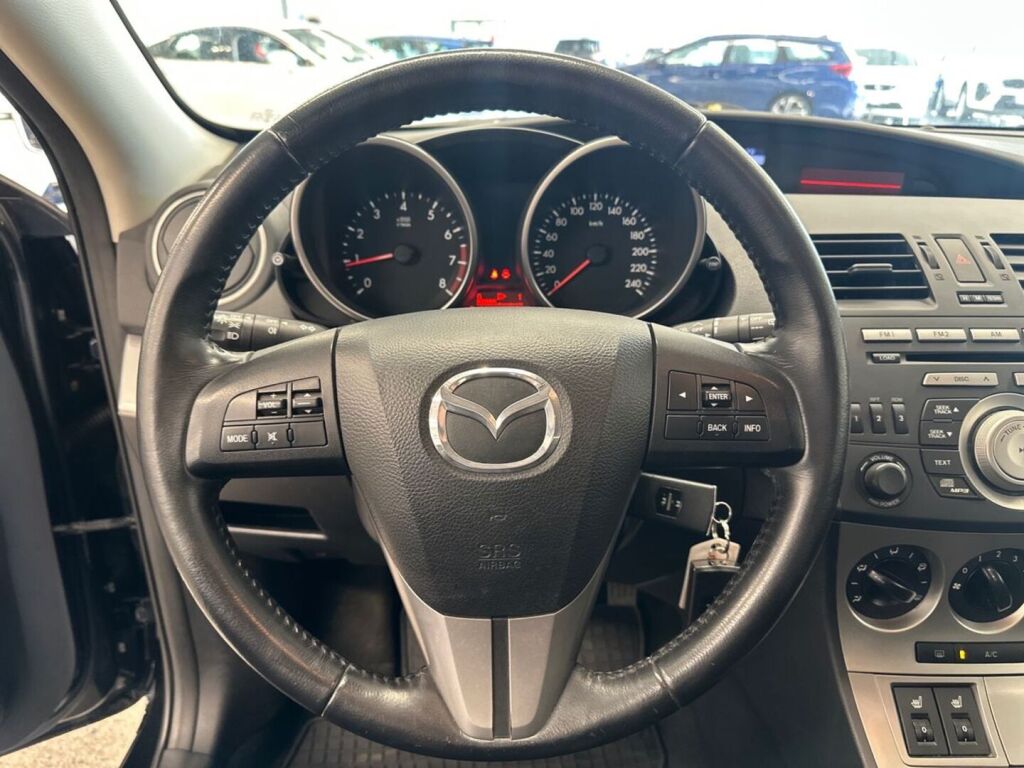 Mazda Mazda3 2010 Musta
