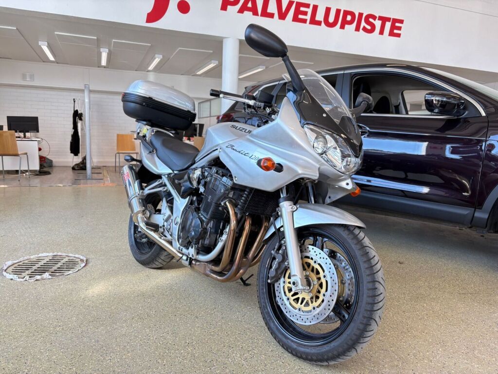 Suzuki GSF 2003 Harmaa