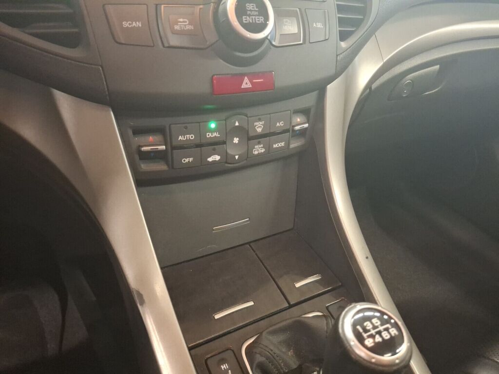 Honda Accord 2009 Valkoinen