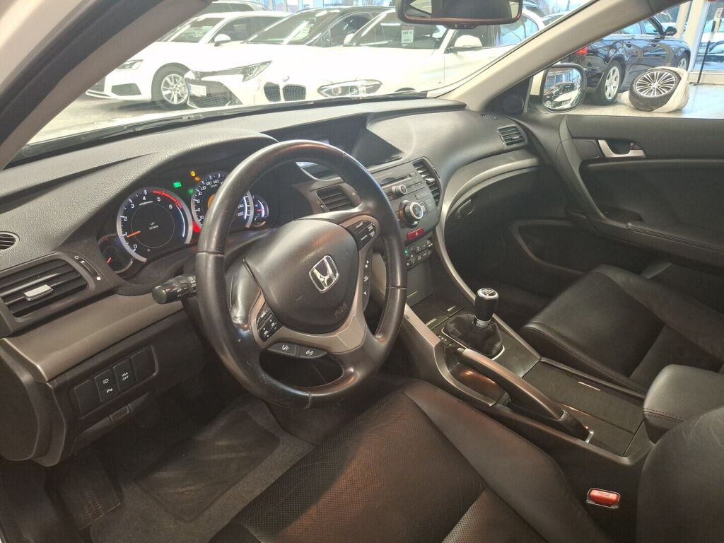 Honda Accord 2009 Valkoinen