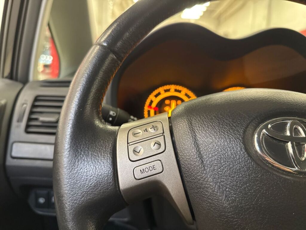 Toyota Auris 2009 Musta