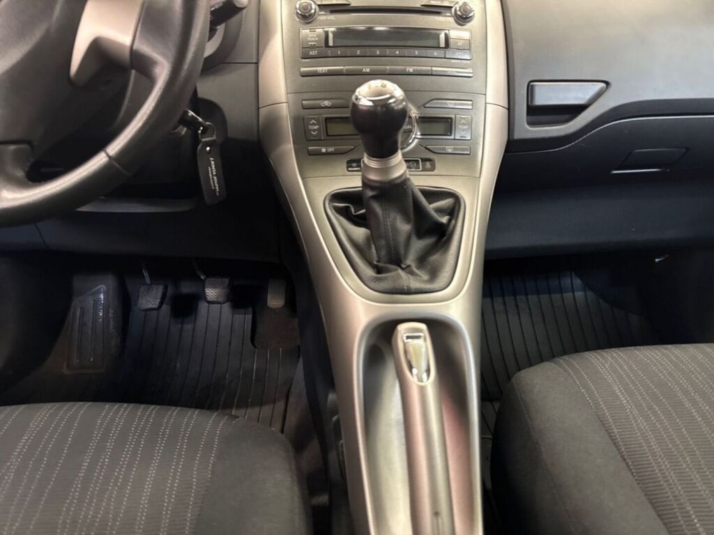 Toyota Auris 2009 Musta