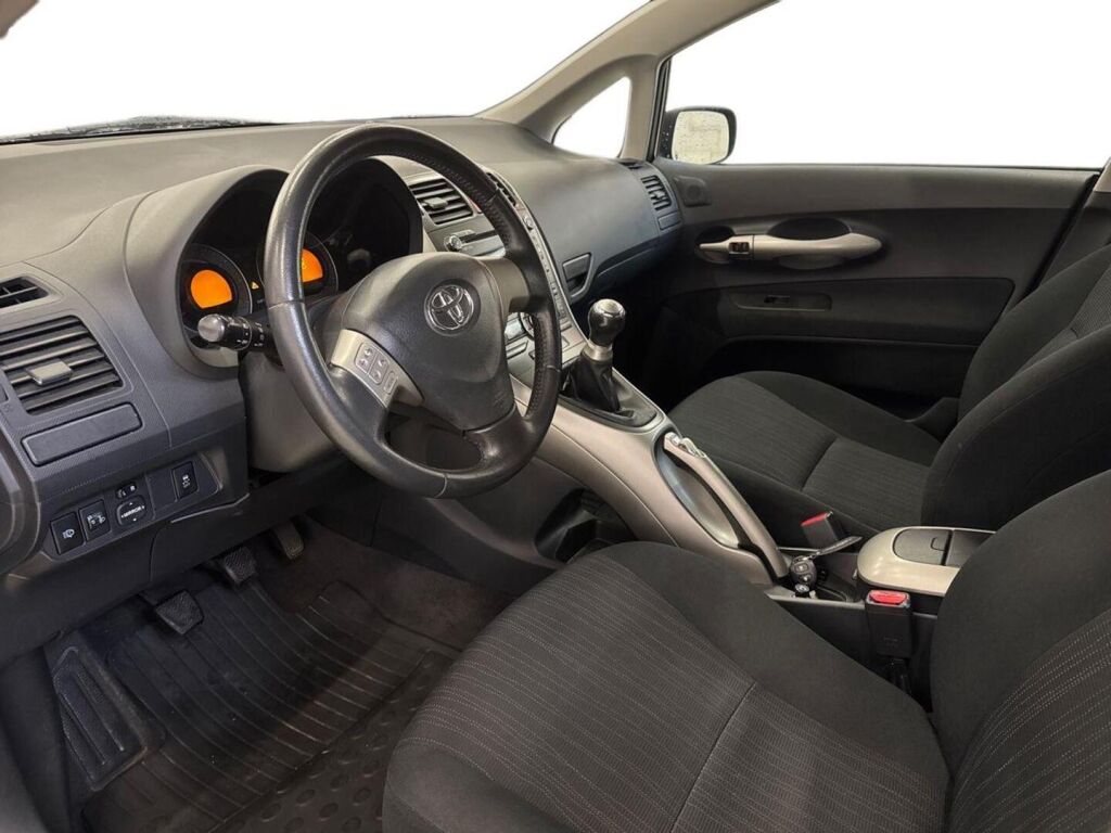 Toyota Auris 2009 Musta
