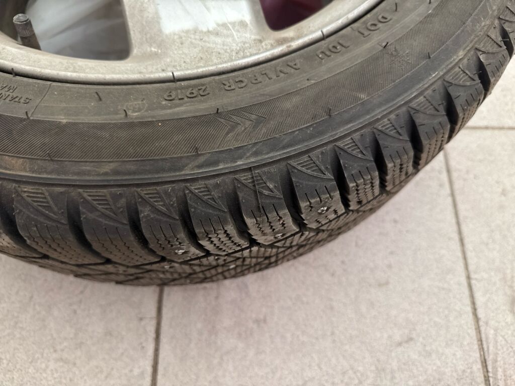 Volvo V50 2009 Harmaa