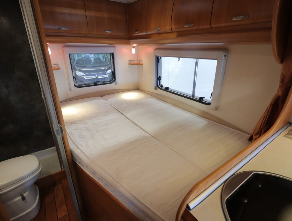 Hobby T 600 FC 2009 Valkoinen