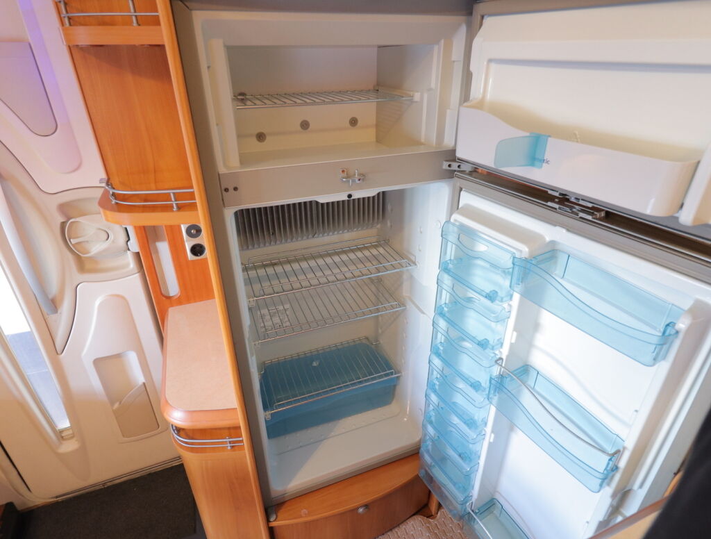 Hobby T 600 FC 2009 Valkoinen