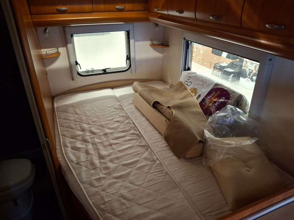 Hobby T 600 FC 2009 Valkoinen