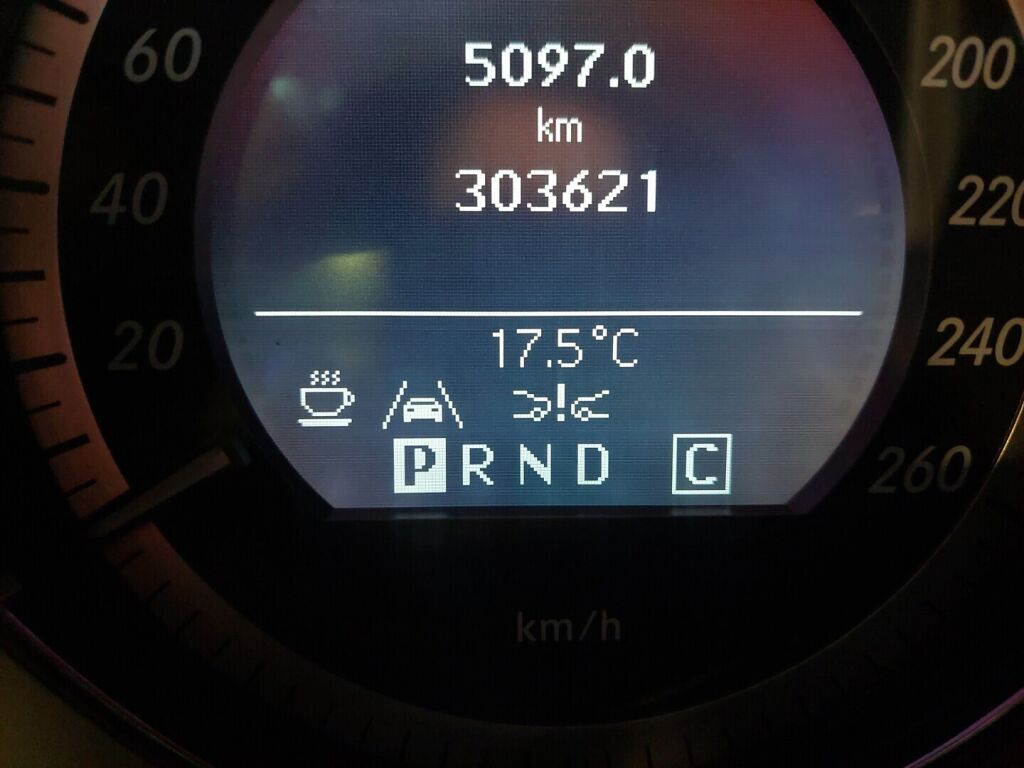 Mercedes-Benz E 2009 Valkoinen