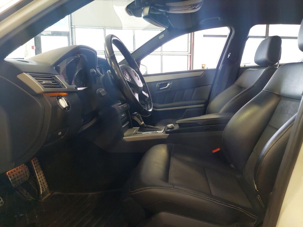 Mercedes-Benz E 2009 Valkoinen