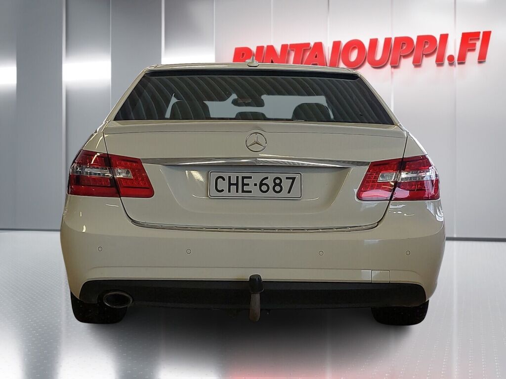 Mercedes-Benz E 2009 Valkoinen