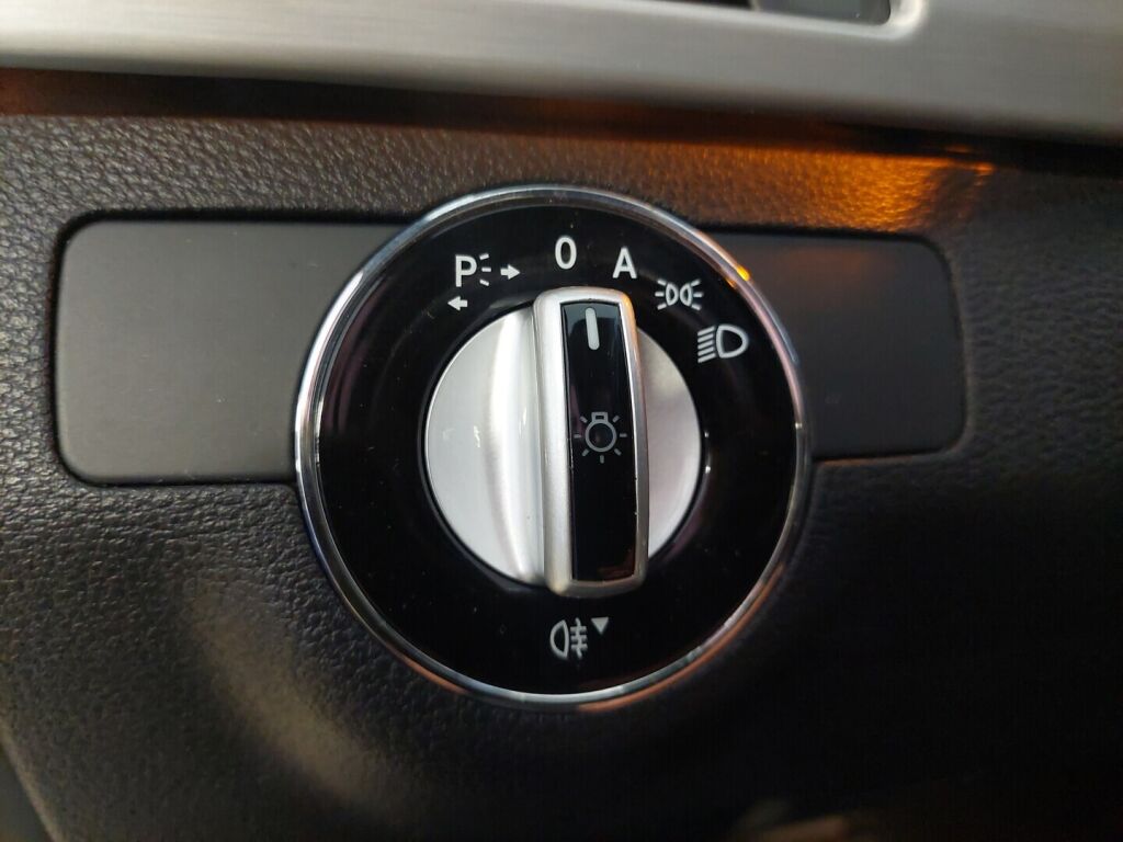 Mercedes-Benz E 2009 Valkoinen