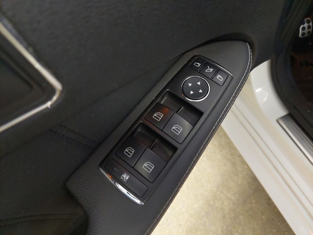 Mercedes-Benz E 2009 Valkoinen