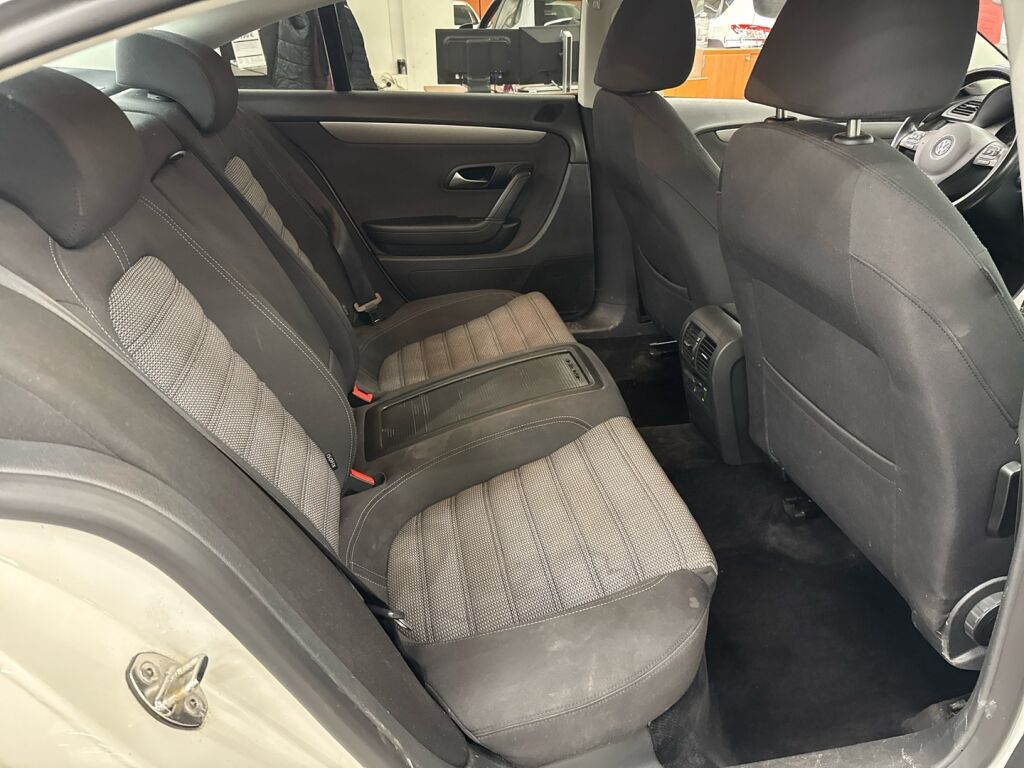 Volkswagen Passat CC 2009 Valkoinen