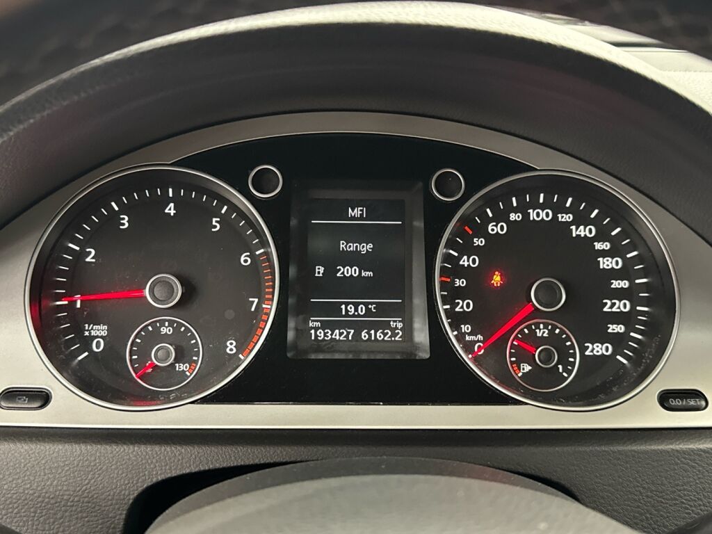 Volkswagen Passat CC 2009 Valkoinen