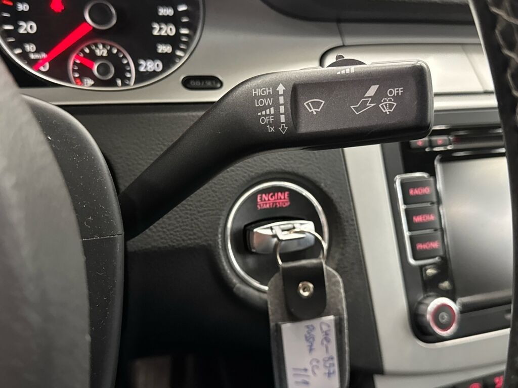 Volkswagen Passat CC 2009 Valkoinen