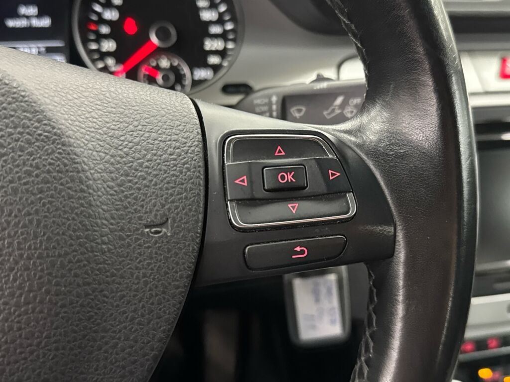 Volkswagen Passat CC 2009 Valkoinen