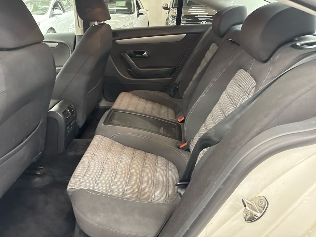 Volkswagen Passat CC 2009 Valkoinen