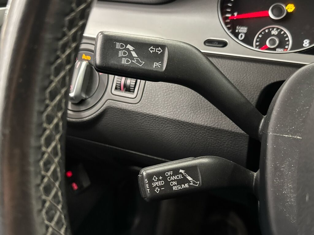 Volkswagen Passat CC 2009 Valkoinen