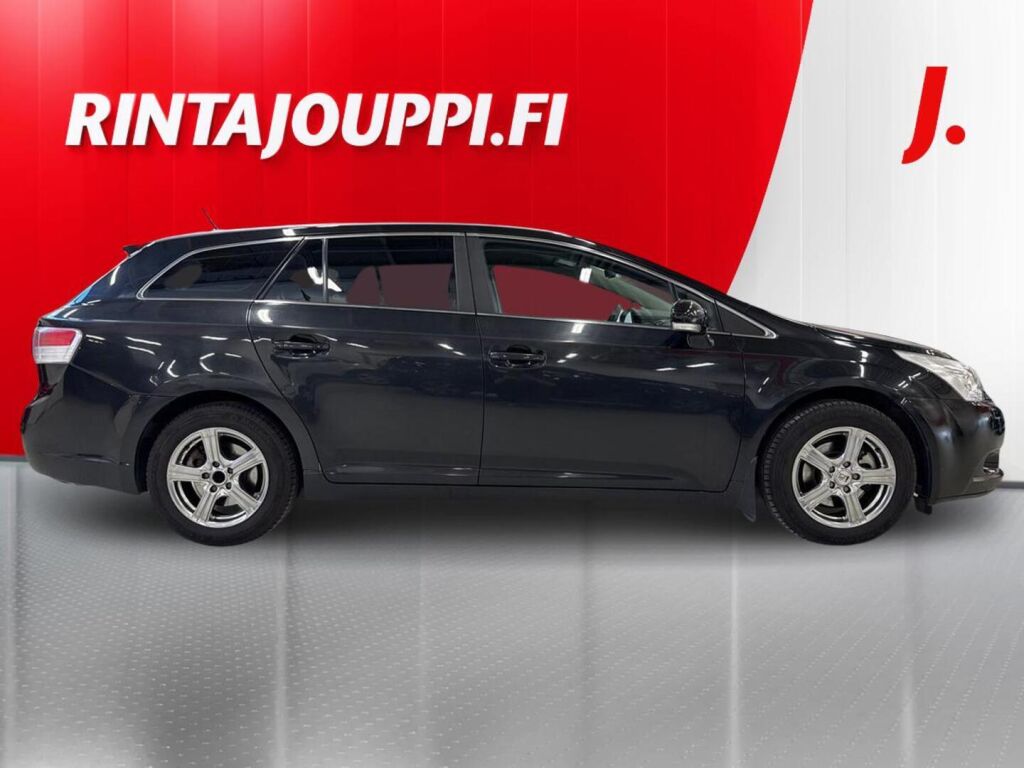 Toyota Avensis 2010 Musta
