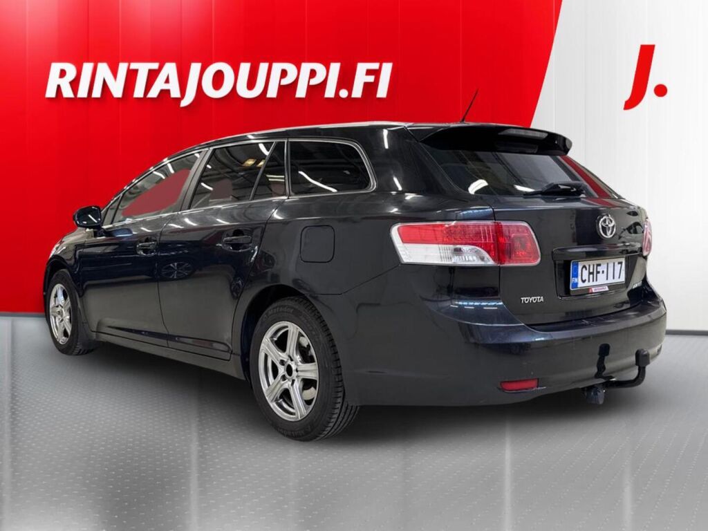 Toyota Avensis 2010 Musta