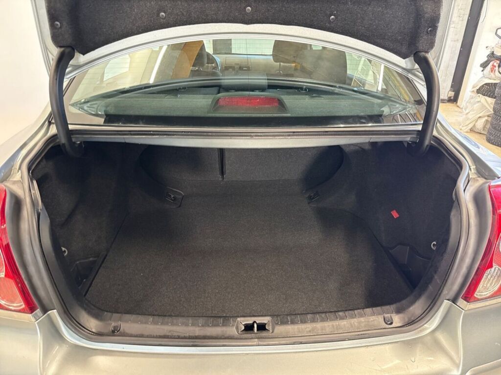 Toyota Avensis 2009 Hopea