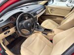 BMW 320 2009 Punainen