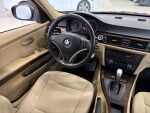 BMW 320 2009 Punainen