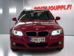 BMW 320 2009 Punainen