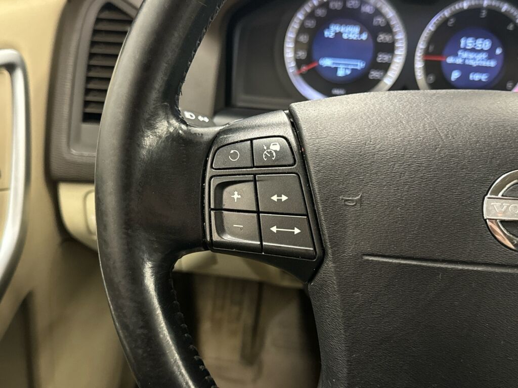 Volvo XC60 2009 Harmaa