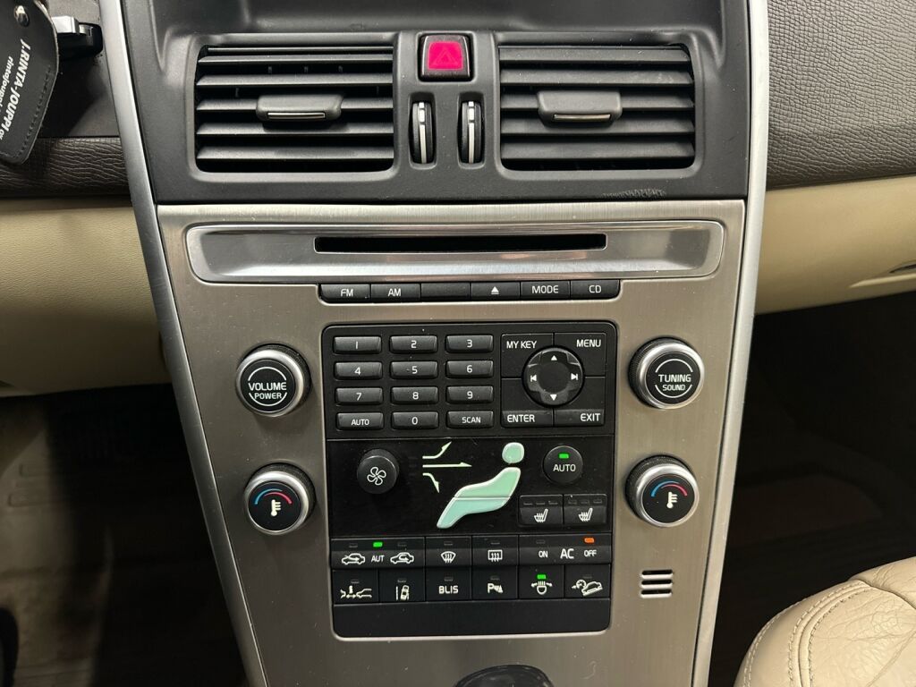 Volvo XC60 2009 Harmaa