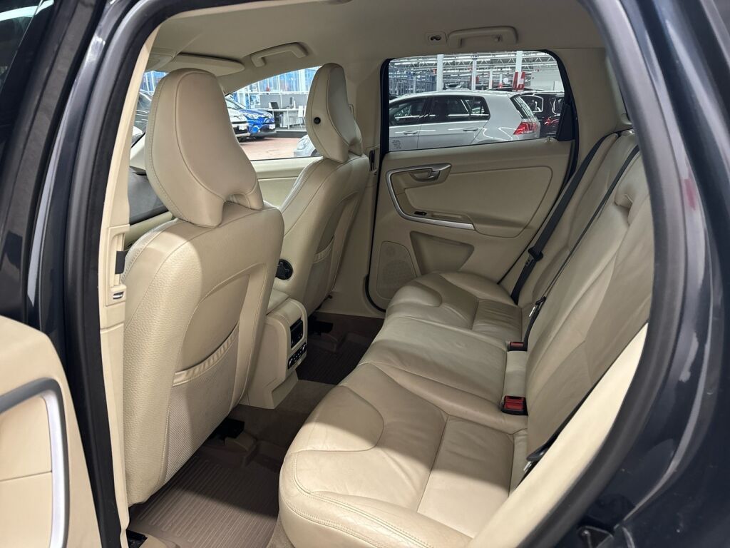 Volvo XC60 2009 Harmaa