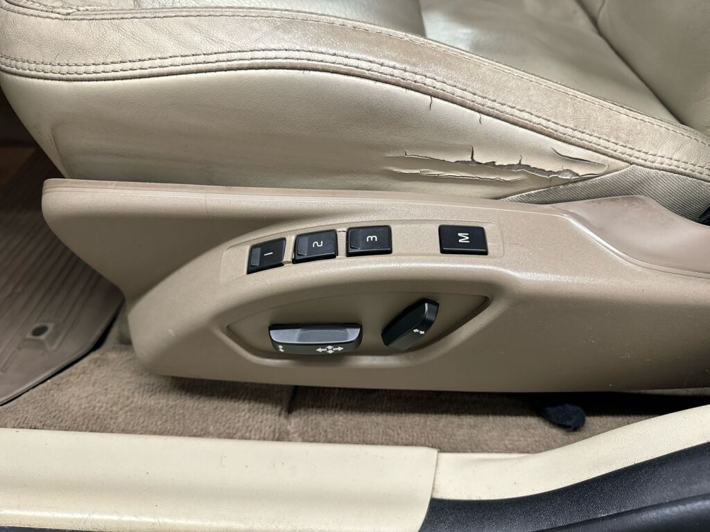 Volvo XC60 2009 Harmaa