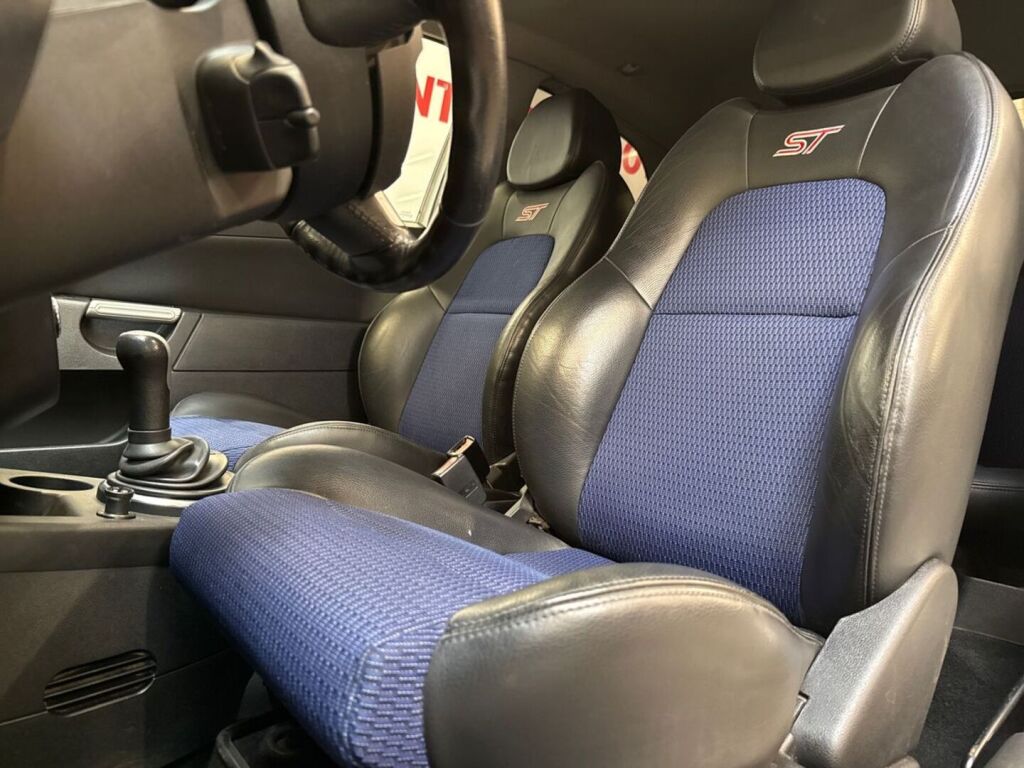 Ford Fiesta 2006 Harmaa