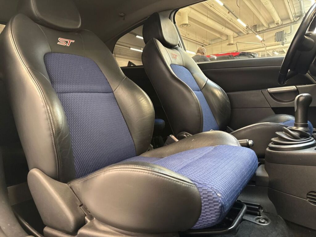 Ford Fiesta 2006 Harmaa