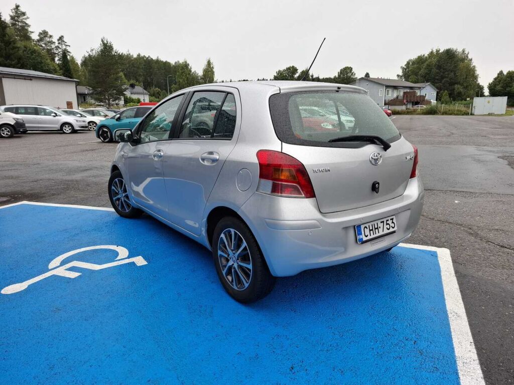 Toyota Yaris 2009 Hopea