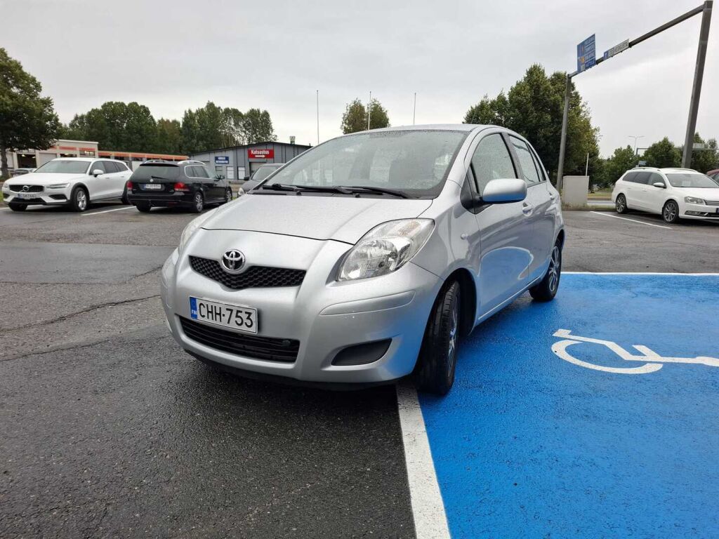 Toyota Yaris 2009 Hopea