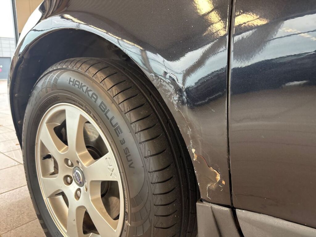 Volvo XC60 2009 Musta