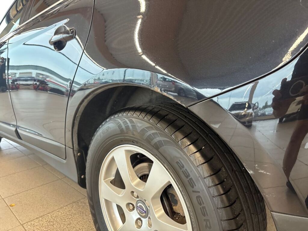 Volvo XC60 2009 Musta