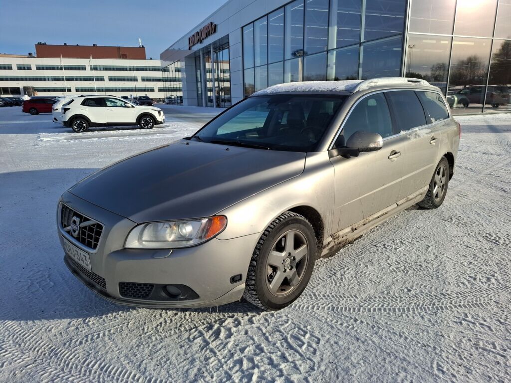Volvo V70 2009 Ruskea (beige)