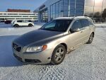 Volvo V70 2009 Ruskea (beige)