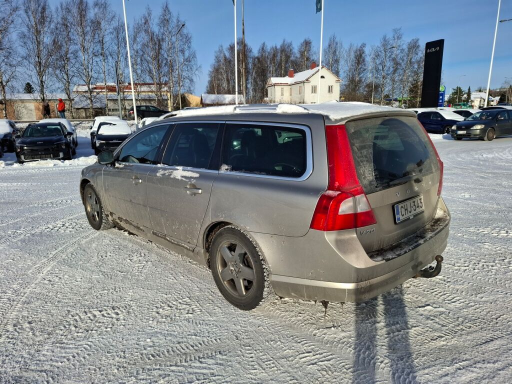 Volvo V70 2009 Ruskea (beige)